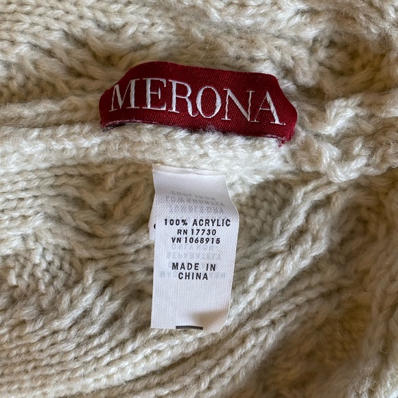 Merona Fashion Winter Hat & 2 Scarfs & Gloves 4 Piece Set - Picture 3 of 6